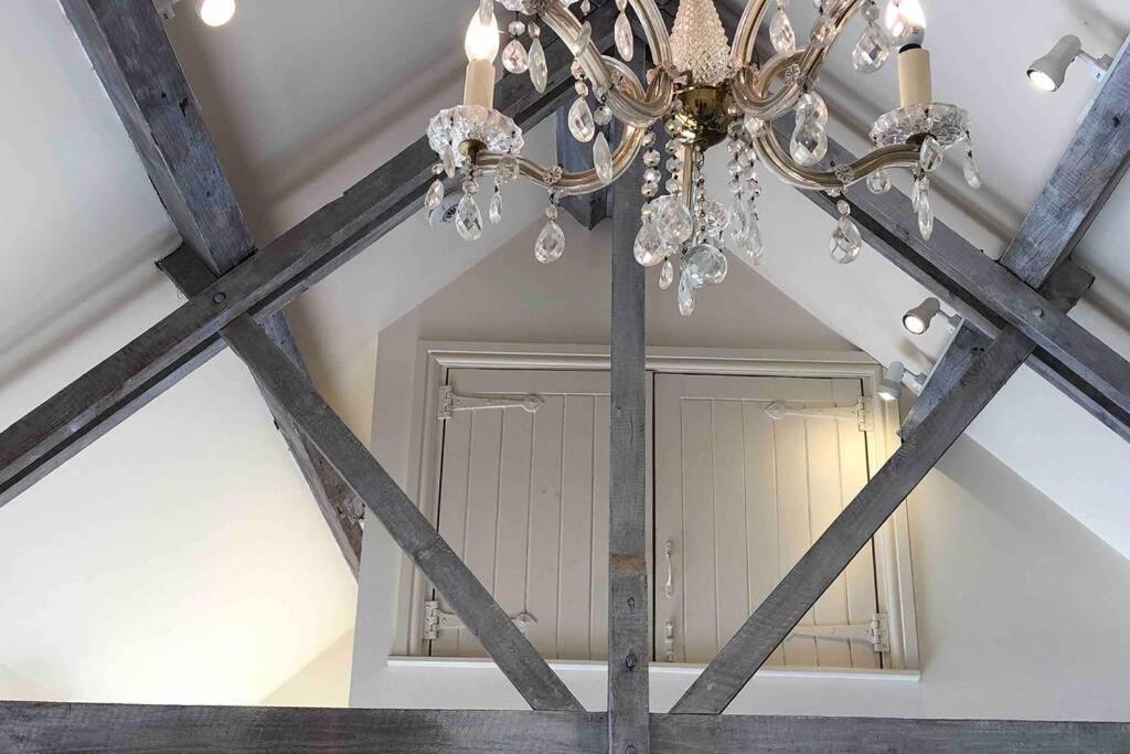 Secluded Romantic Cotswolds Barn - Sleeps 2 To 4 - Near Cirencester - Dog Friendly Villa Kemble Exteriör bild